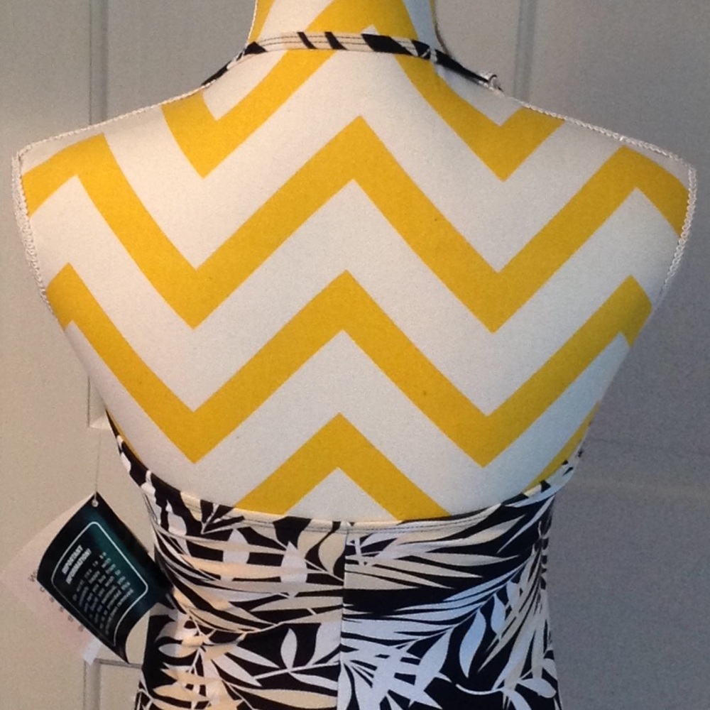 NWT One piece with matching cover all shirt. - Picture 3 of 8